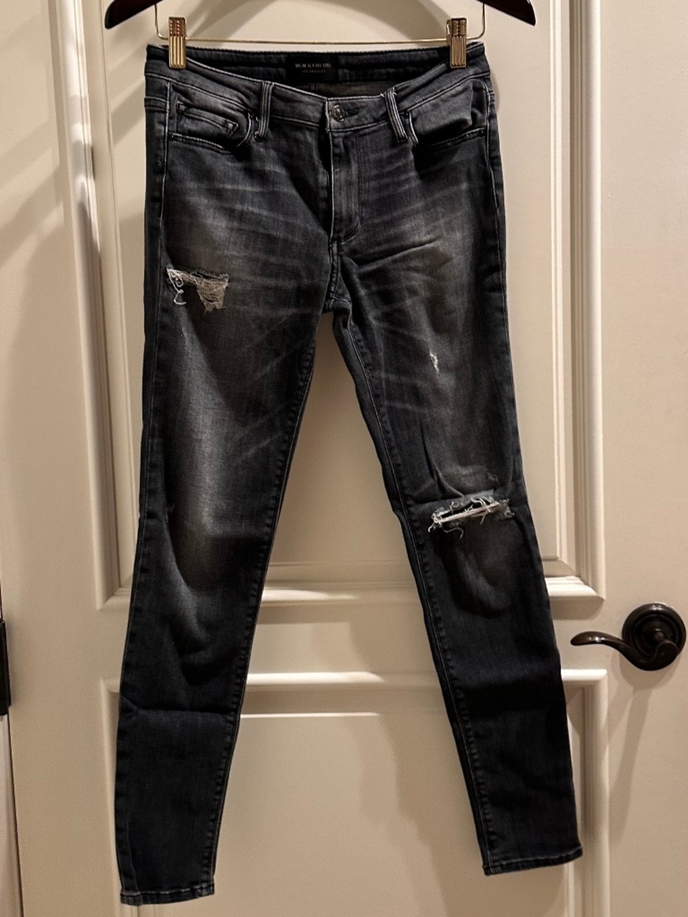 BLACK ORCHID DISTRESSED SKINNY JEANS